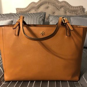 Tory Burch pocketbook